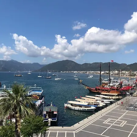 Апартаменты Trea Homes Marina Suites