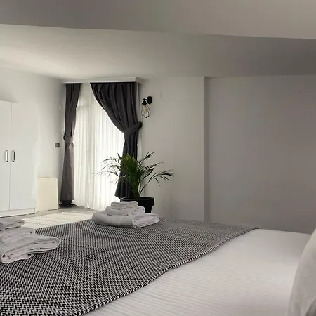 Trea Homes Marina Suites Апартаменты