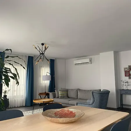 Apartment Trea Homes Marina Suites *