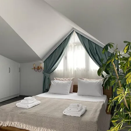 Trea Homes Marina Apartament *