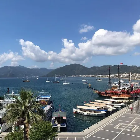 Apartment Trea Homes Marina Suites *