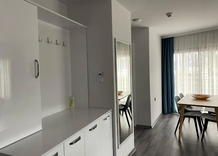 Trea Homes Marina Apartman