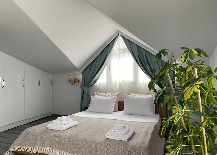 Trea Homes Marina Apartman *