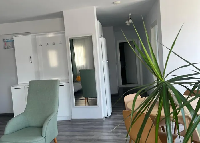 Trea Homes Marina Apartman *